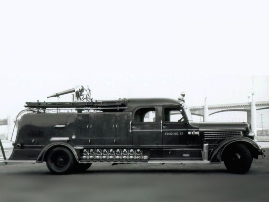  Seagrave Manifold Wagon 1938 года  (фото 1 из 3)